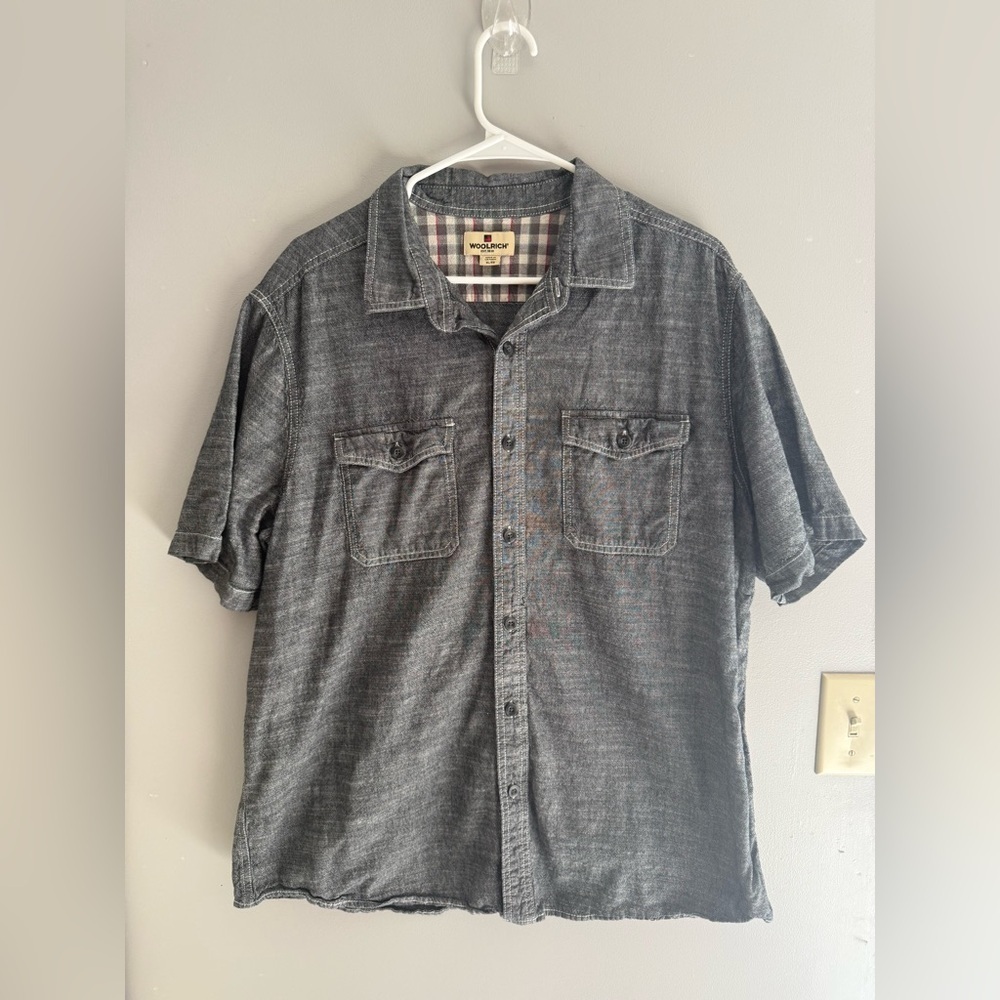 Woolrich Short Sleeve Button Up Collared Shirt Men’s SZ XL Grey Chambray Casual